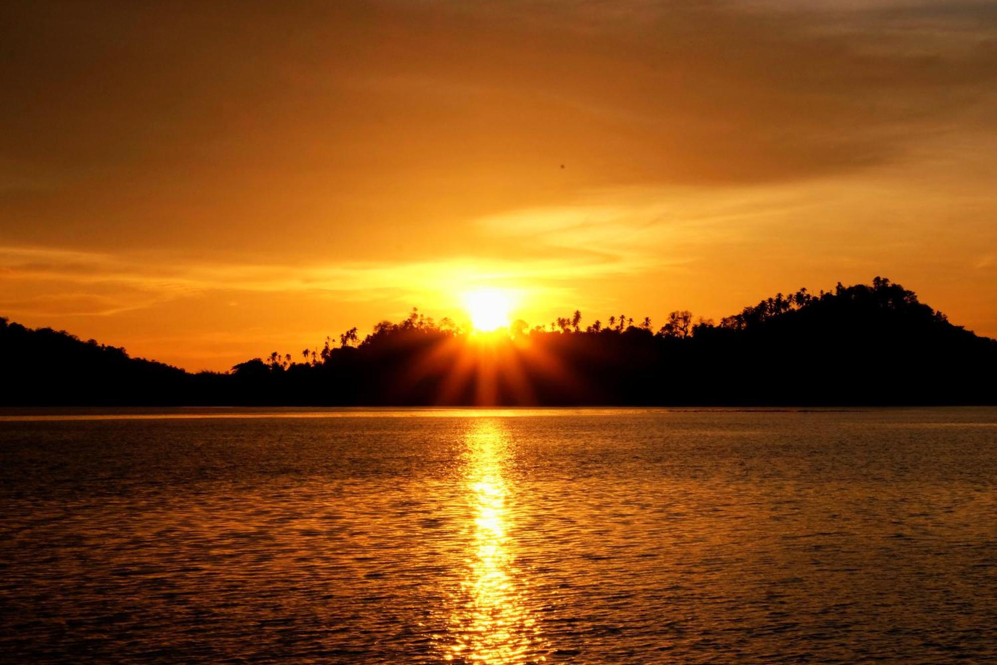 Bolilanga Island Resort - Togean Island Angkayo Esterno foto